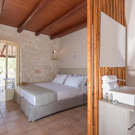 Apartment Elianthos Stone
